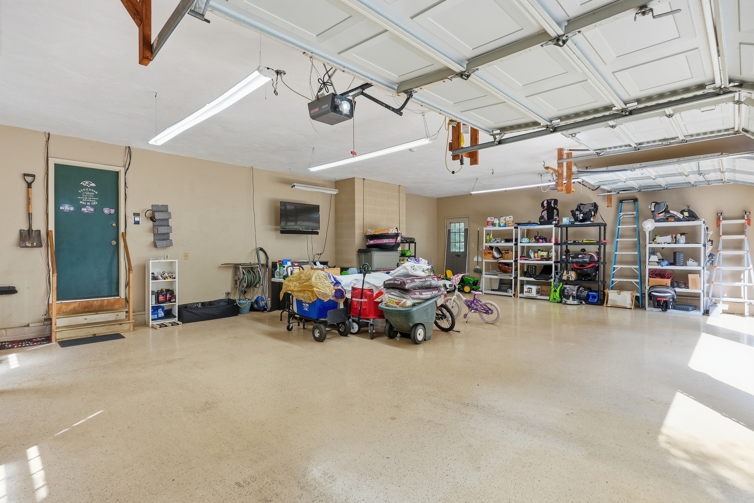 Outdoor & Garage