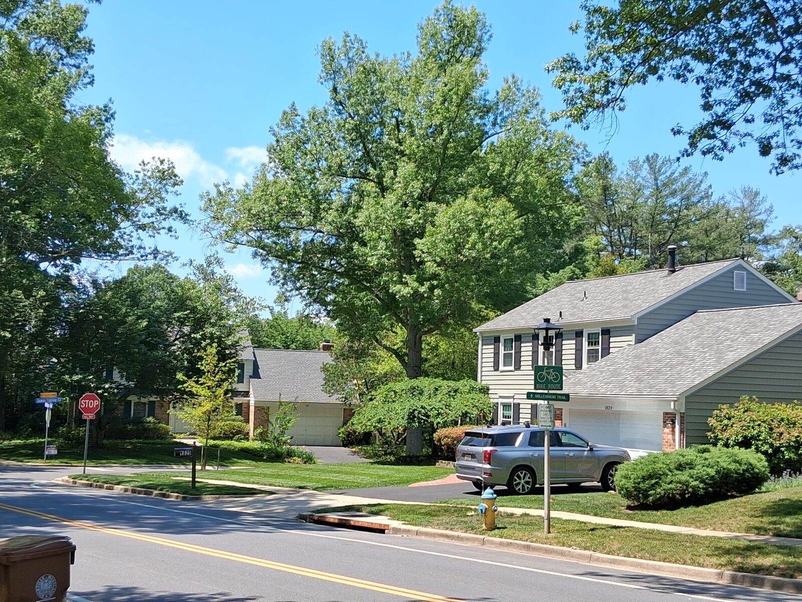 Intersection of Greenplace Terrace and James Spring Court in Fallsmead