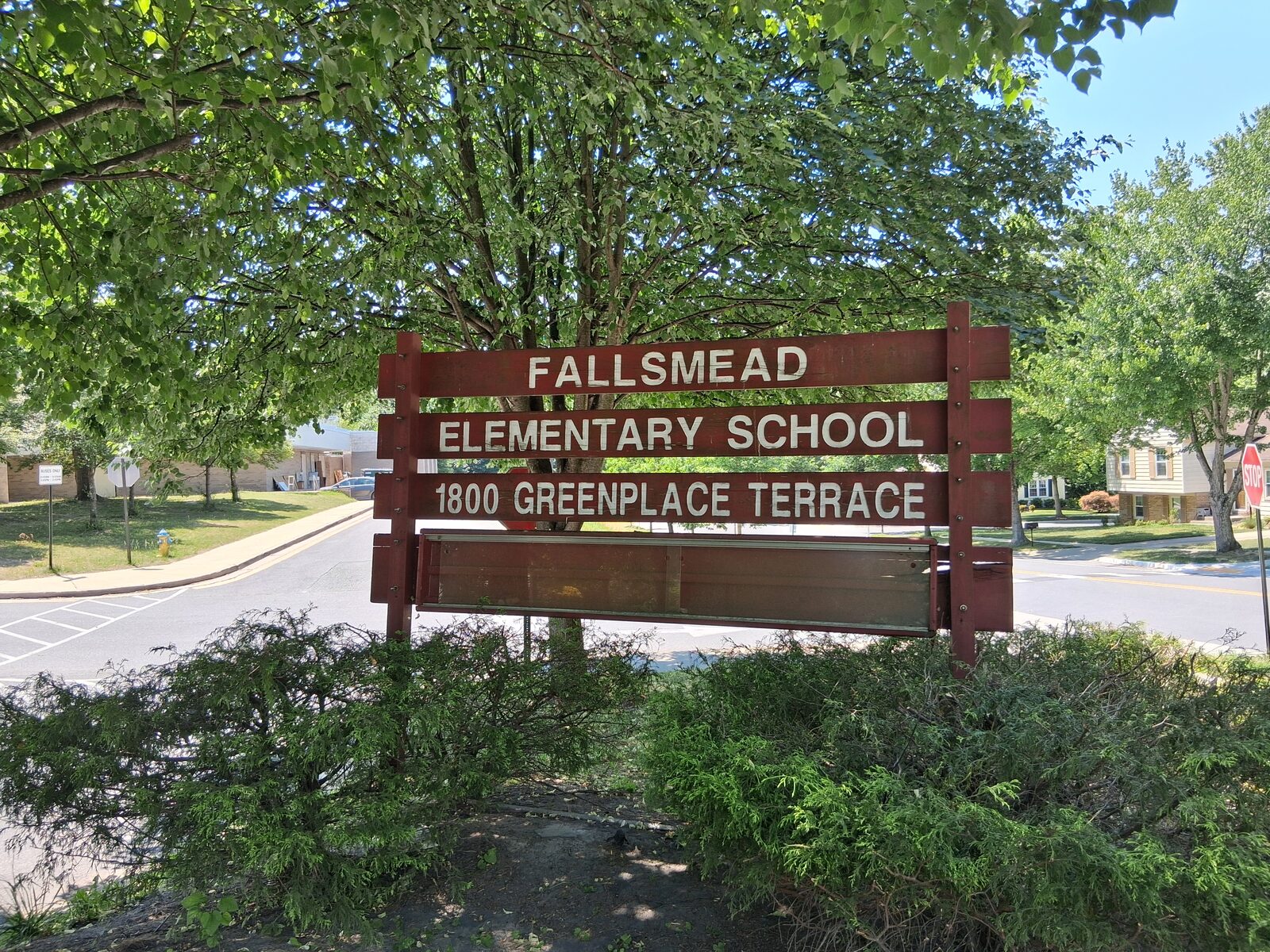 Fallsmead Elementary School sign at 1800 Greenplace Terrace in Rockville