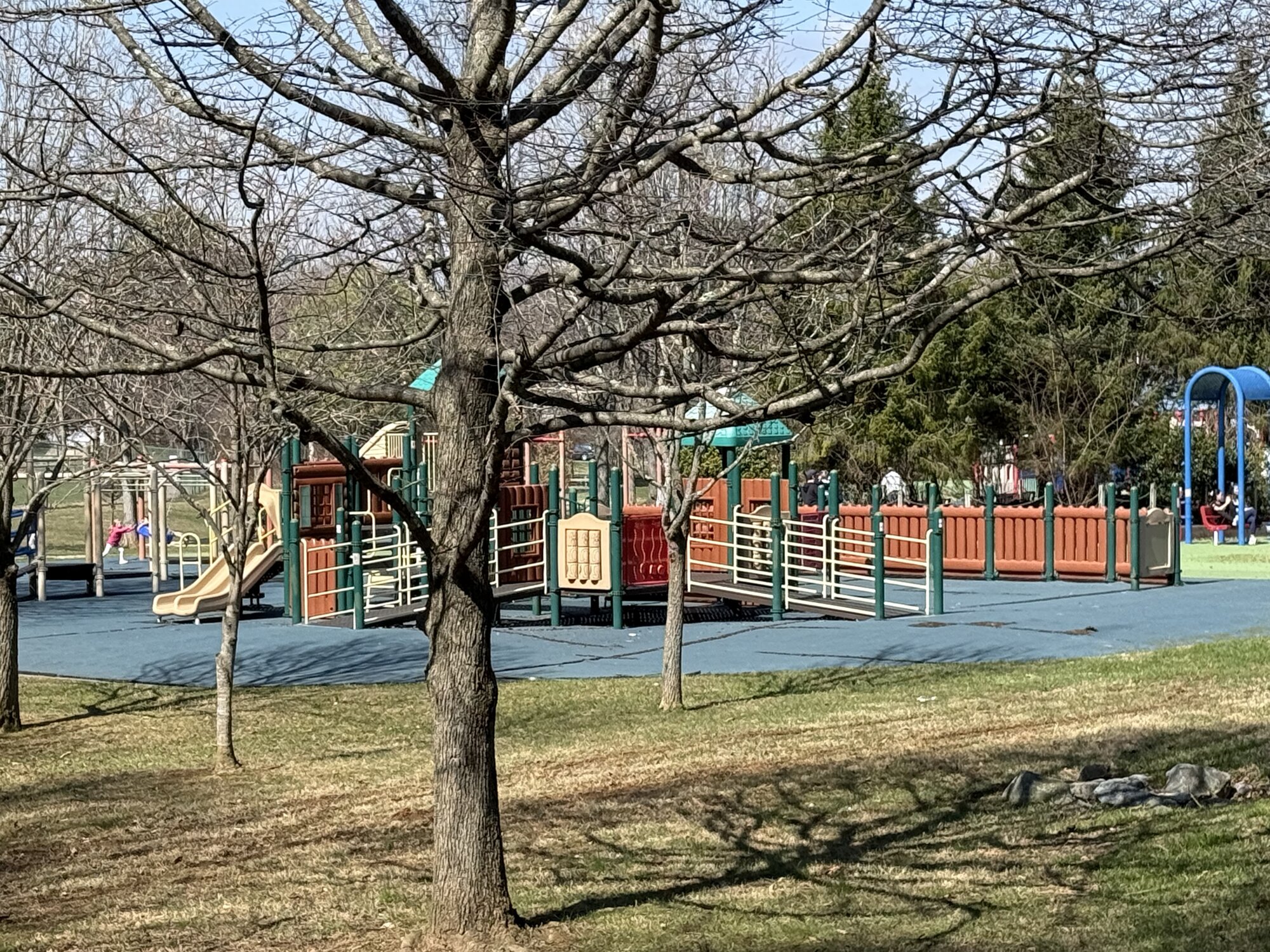 Falls Road Local Park - 12600 Falls Rd