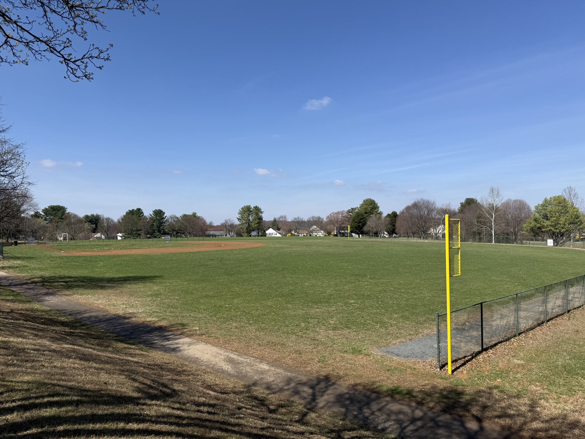 Falls Road Local Park - 12600 Falls Rd