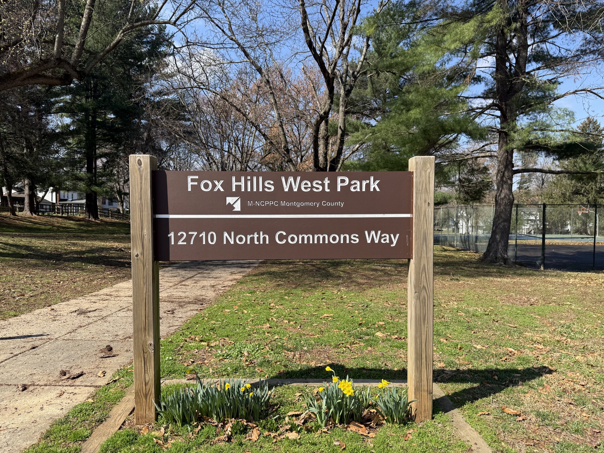 Fox Hills West Park - 12710 North Commons Way